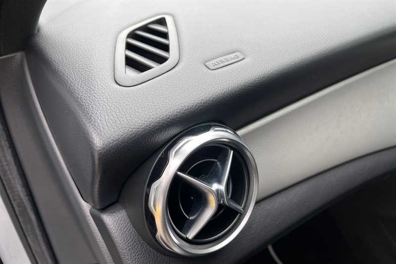 Used Mercedes-Benz GLA 2018 for sale - 78103397: Photo 33