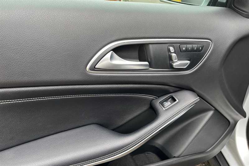Used Mercedes-Benz GLA 2018 for sale - 78103397: Photo 34