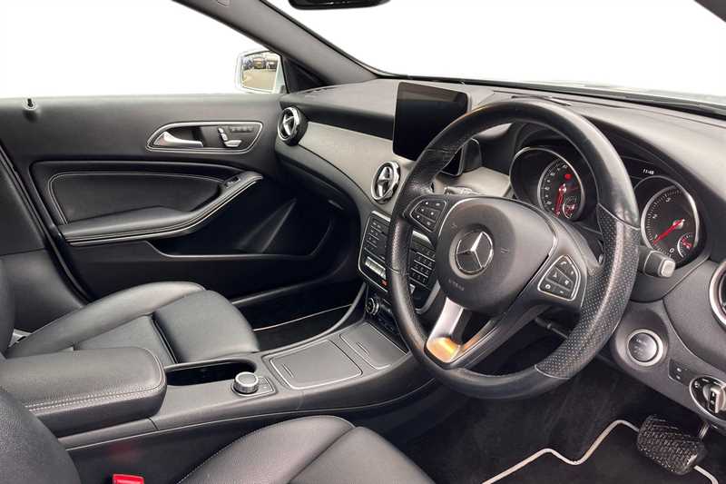Used Mercedes-Benz GLA 2018 for sale - 78103397: Photo 8