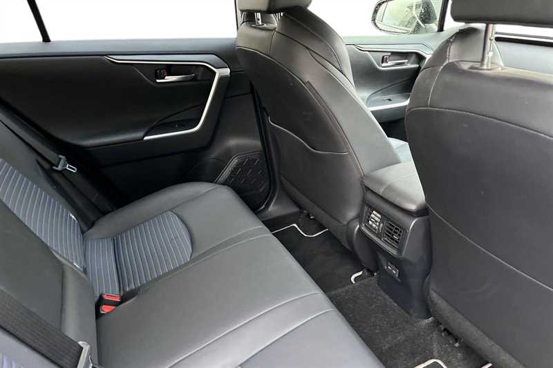 Used Toyota RAV4 2022 for sale - 76745551: Photo 19