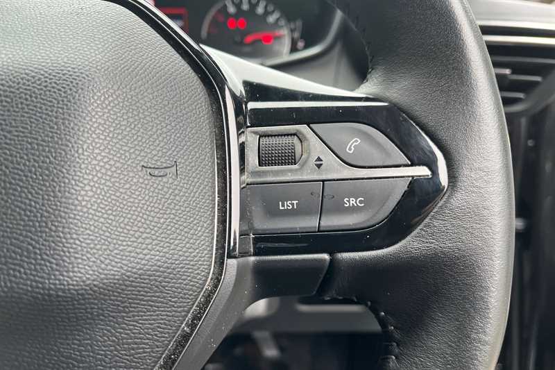 Used Peugeot 208 2021 for sale - 78187140: Photo 25