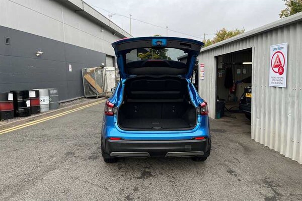 Used Nissan Qashqai 2018 for sale - 76155199: Photo 50