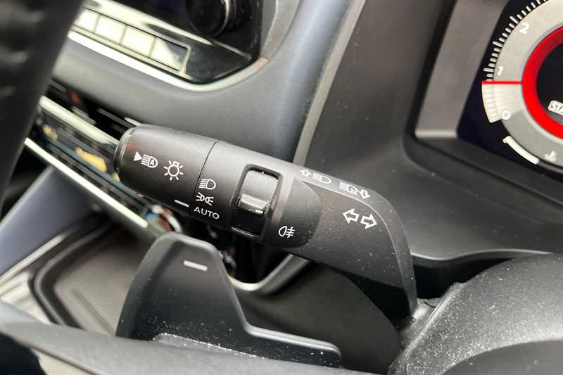 Used Nissan Qashqai for sale - 76999871: Photo 28