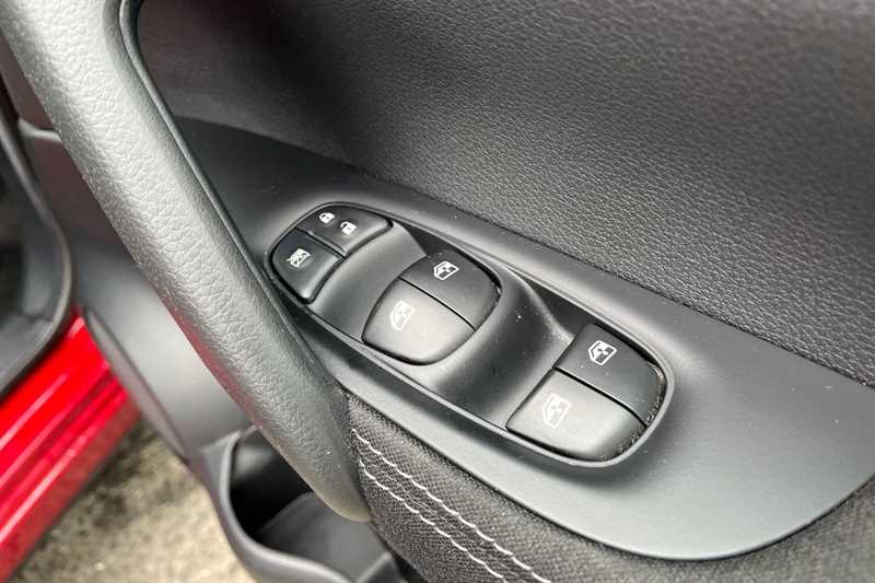 Used Nissan Qashqai 2018 for sale - 77755857: Photo 19