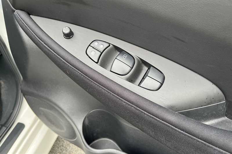 Used Nissan Leaf 2022 for sale - 76062420: Photo 18