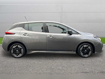 Used Nissan Leaf 2022 for sale - 77540085: Photo