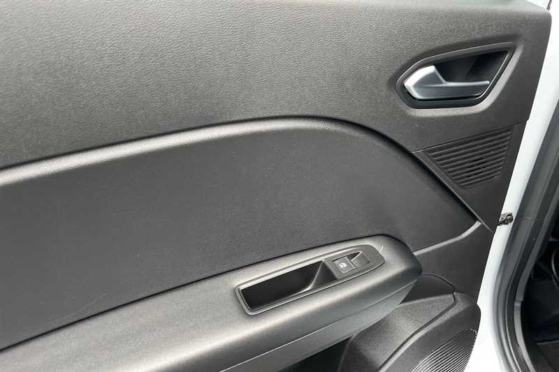 Used Renault Captur 2020 for sale - 76140714: Photo 36