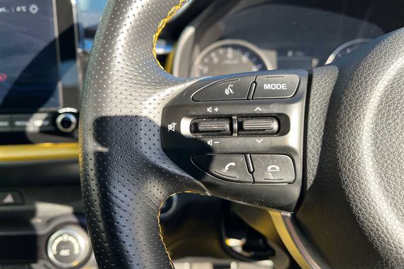 Used Kia Stonic 2023 for sale - 78059786: Photo 16