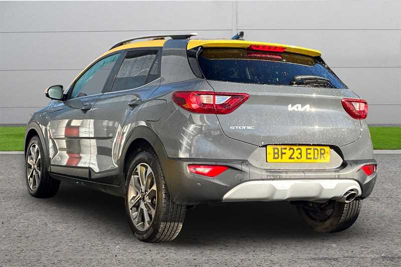 Used Kia Stonic 2023 for sale - 78059786: Photo 2