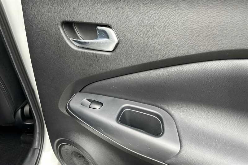 Used Nissan Juke 2023 for sale - 77600642: Photo 36