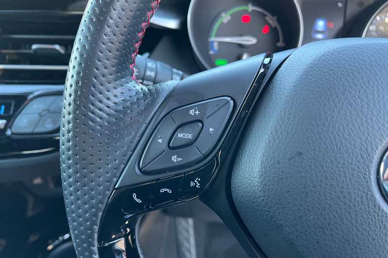 Used Toyota C-HR 2023 for sale - 77205879: Photo 16