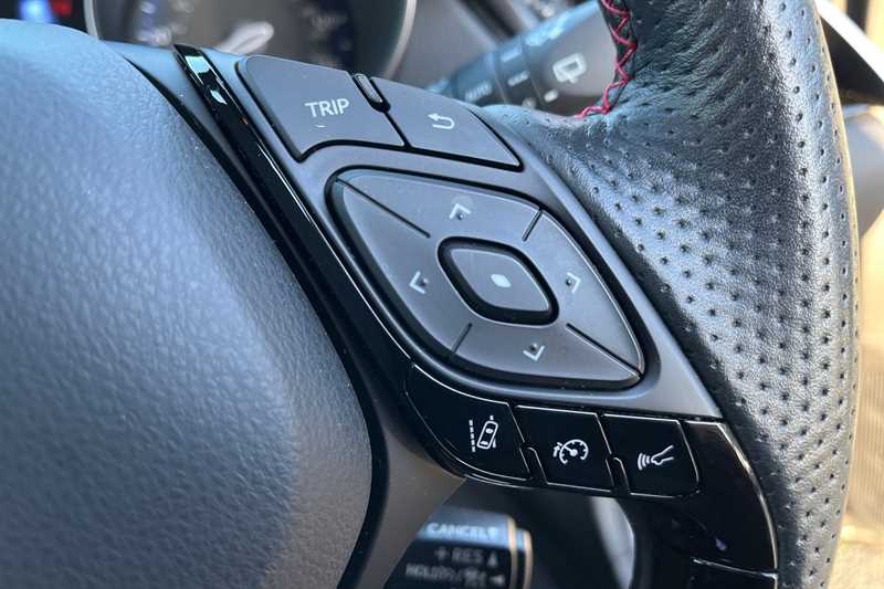 Used Toyota C-HR 2023 for sale - 77205879: Photo 25