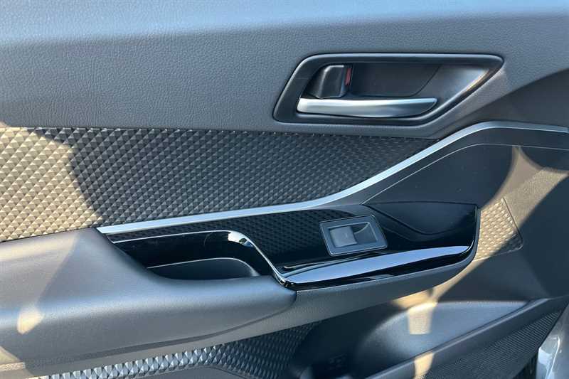 Used Toyota C-HR 2023 for sale - 77205879: Photo 38