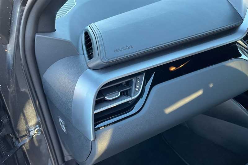 Used Toyota C-HR 2023 for sale - 77205879: Photo 39