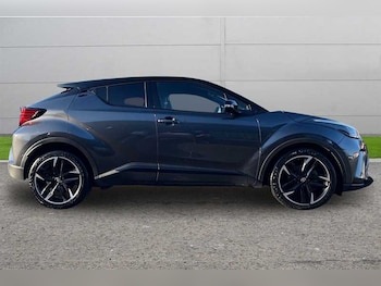 Used Toyota C-HR 2023 for sale - 77205879: Photo