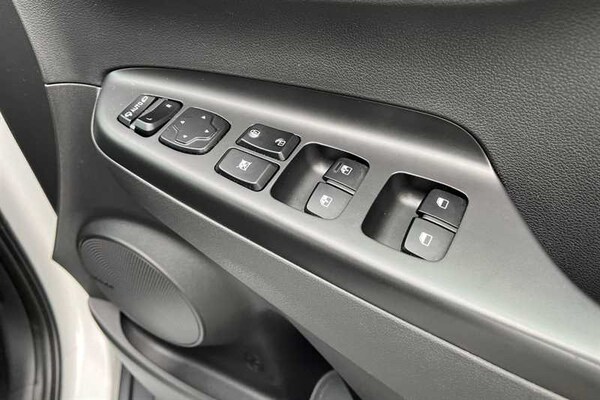 Used Hyundai KONA 2022 for sale - 76140631: Photo 18