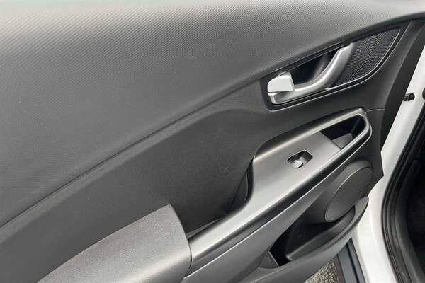Used Hyundai KONA 2022 for sale - 76140631: Photo 23