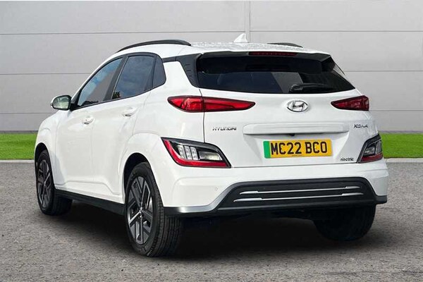 Used Hyundai KONA 2022 for sale - 76140631: Photo 2