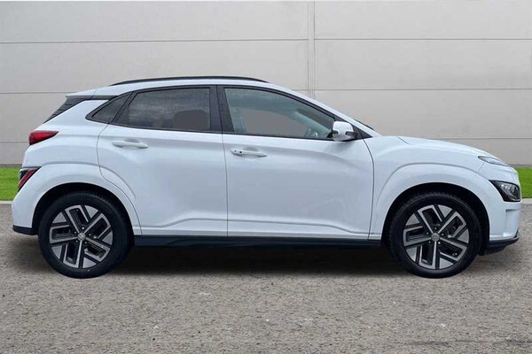 Used Hyundai KONA 2022 for sale - 76140631: Photo 3