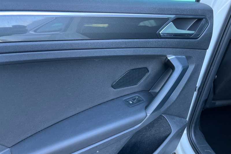 Used Volkswagen Tiguan 2020 for sale - 77960332: Photo 38
