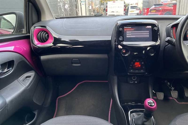 Used Toyota AYGO 2018 for sale - 76229647: Photo 17