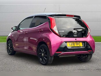 Used Toyota AYGO 2018 for sale - 76229647: Photo 2