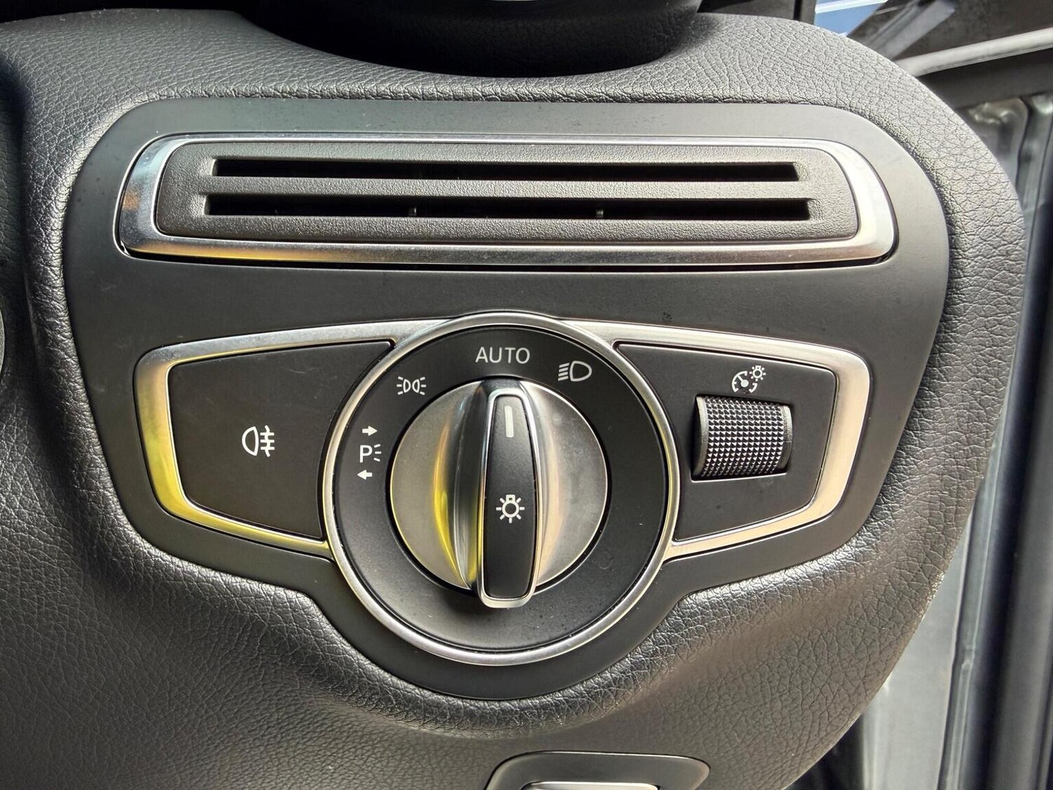 Used Mercedes-Benz C Class 2019 for sale - 78064182: Photo 26