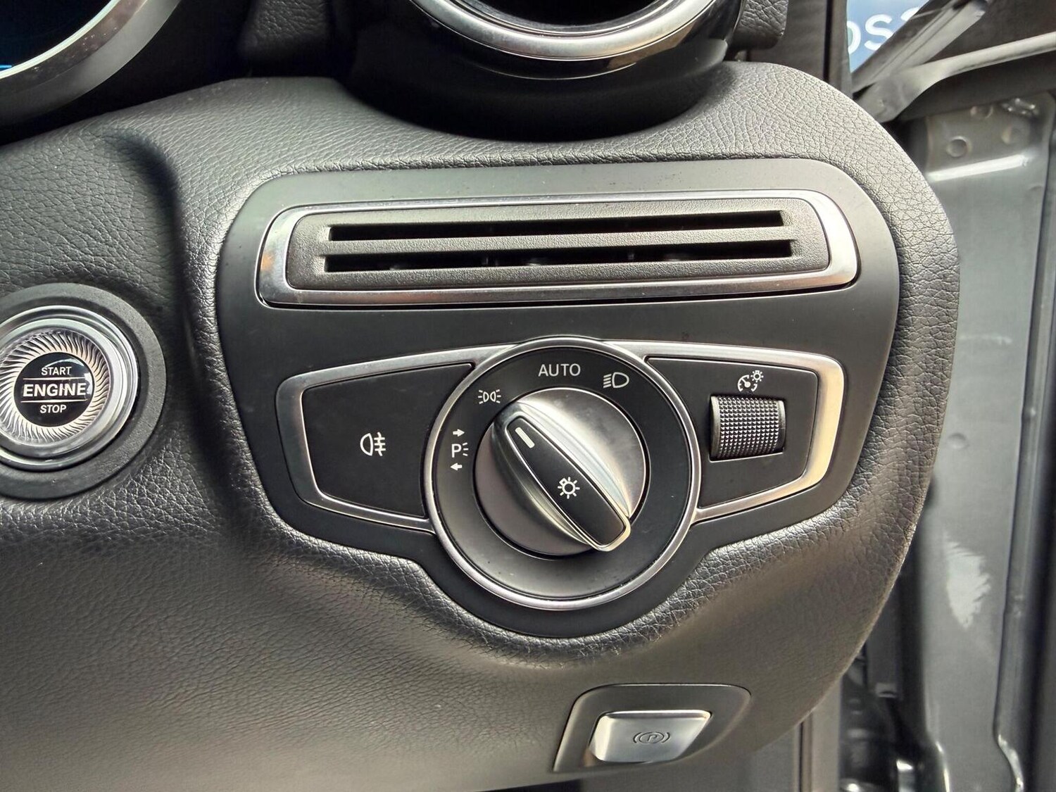 Used Mercedes-Benz C Class 2019 for sale - 78064182: Photo 38