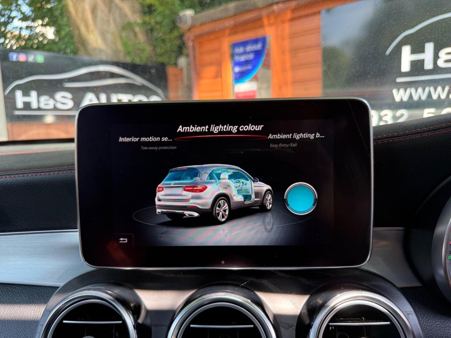 Used Mercedes-Benz GLC 2018 for sale - 76576918: Photo 46