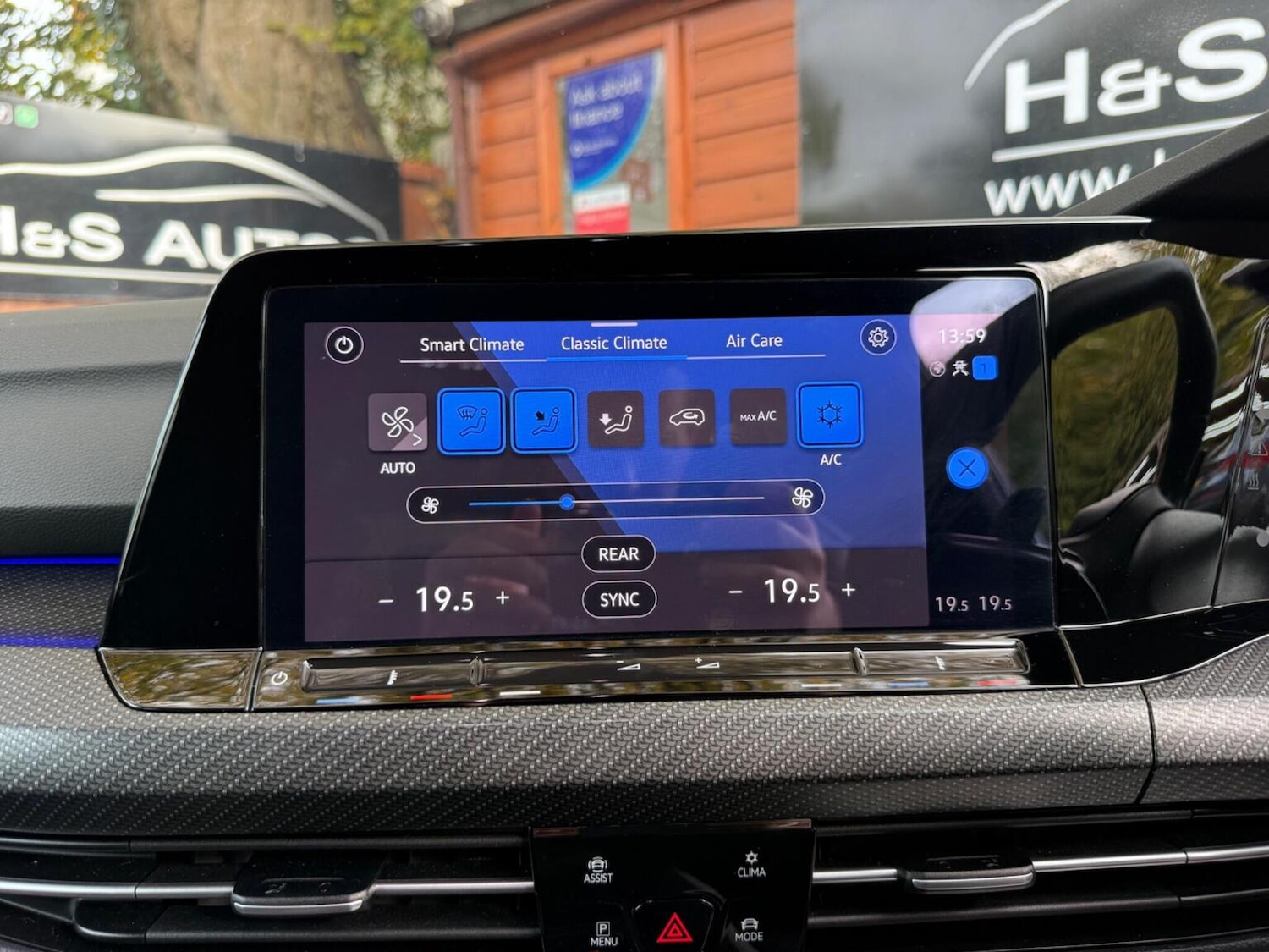 Used Volkswagen Golf 2023 for sale - 76605832: Photo 41