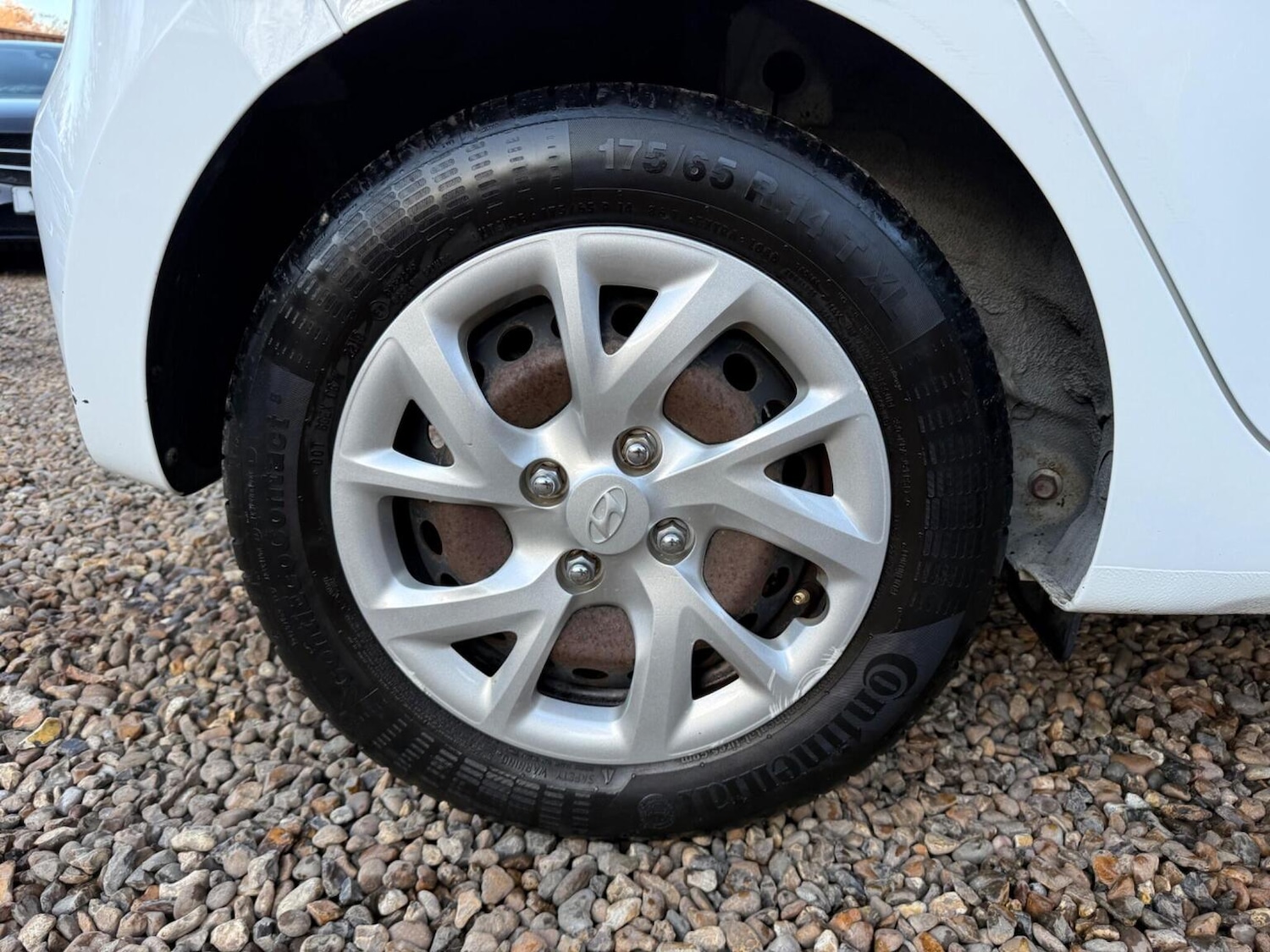 Used Hyundai i10 2018 for sale - 77089855: Photo 37