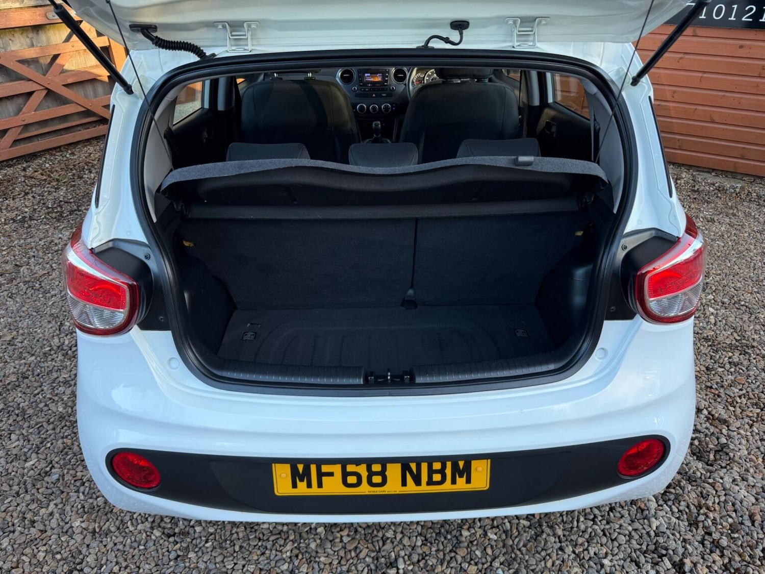 Used Hyundai i10 2018 for sale - 77089855: Photo 39