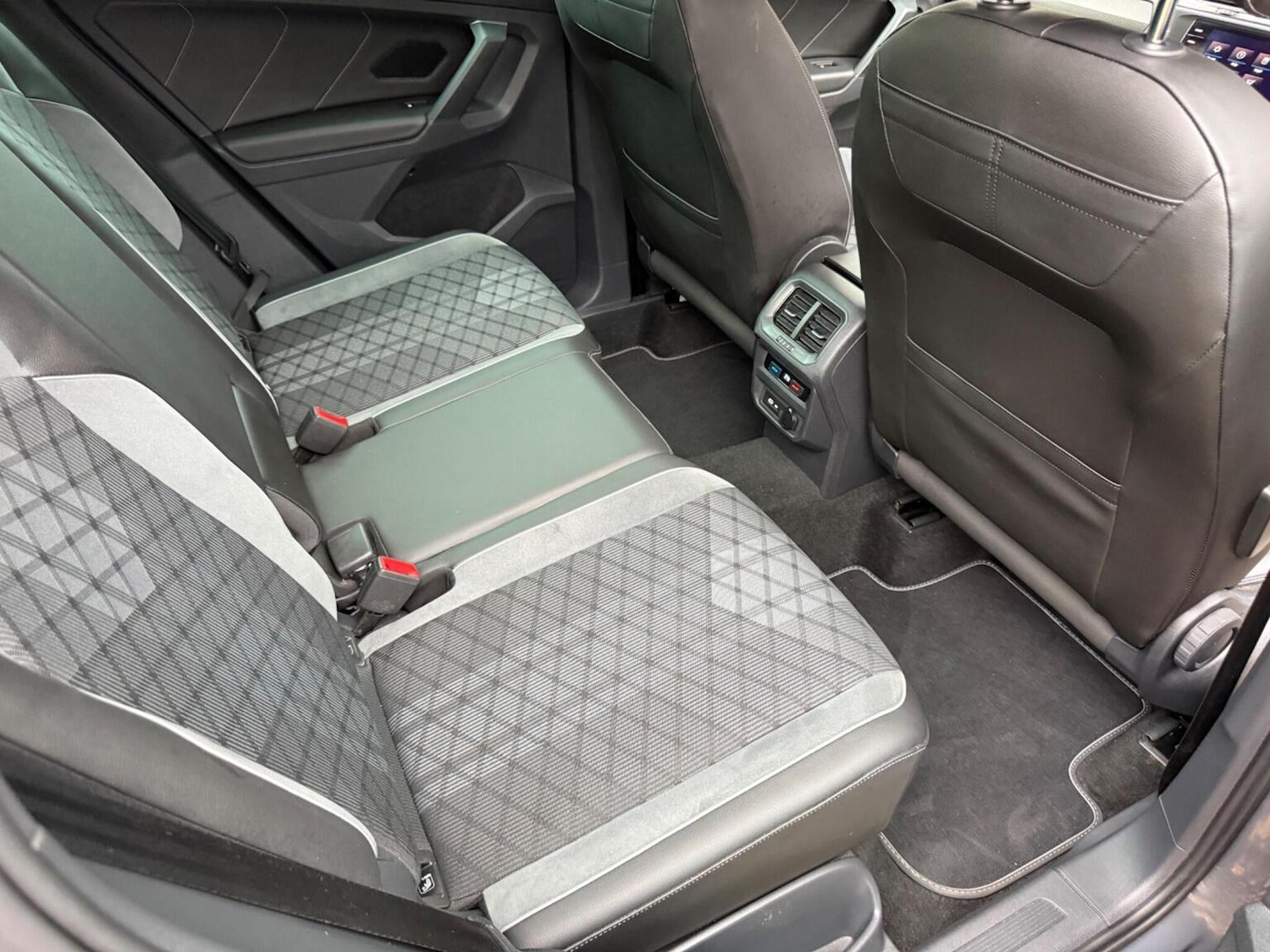 Used Volkswagen Tiguan 2020 for sale - 76692793: Photo 23