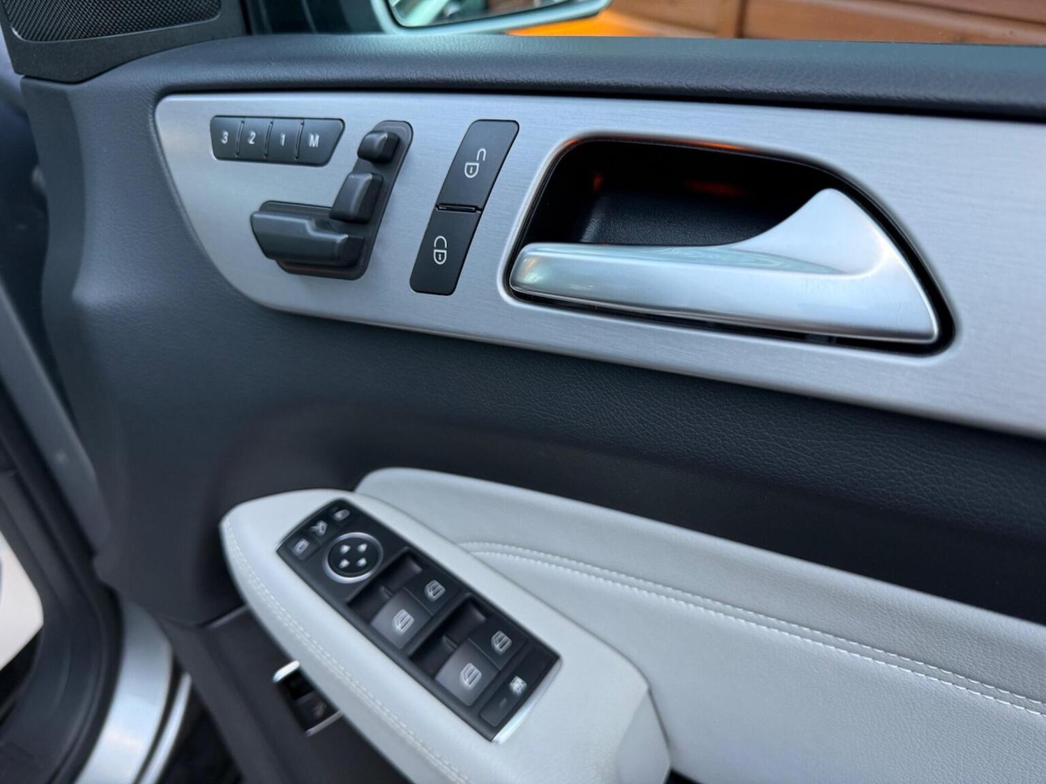 Used Mercedes-Benz M Class 2015 for sale - 76877536: Photo 20