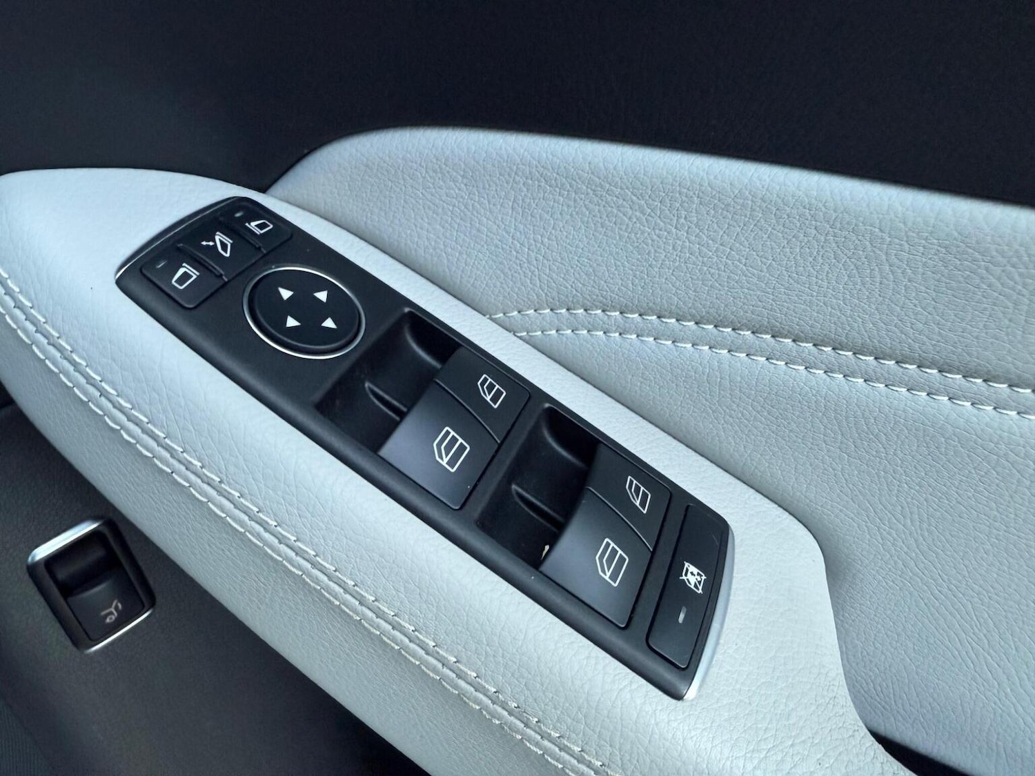 Used Mercedes-Benz M Class 2015 for sale - 76877536: Photo 25