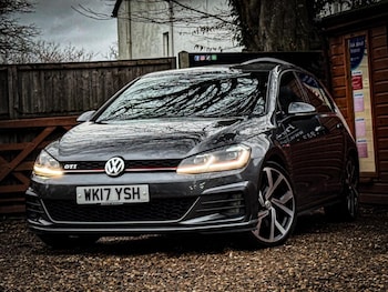 Used Volkswagen Golf 2017 for sale - 77541629: Photo