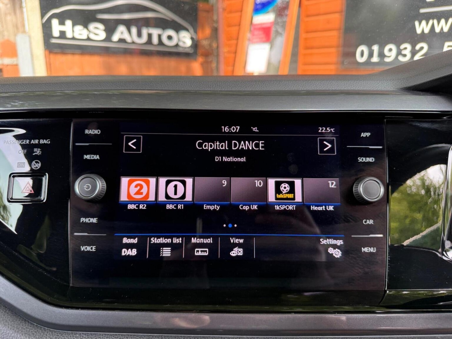 Vehicle 29
