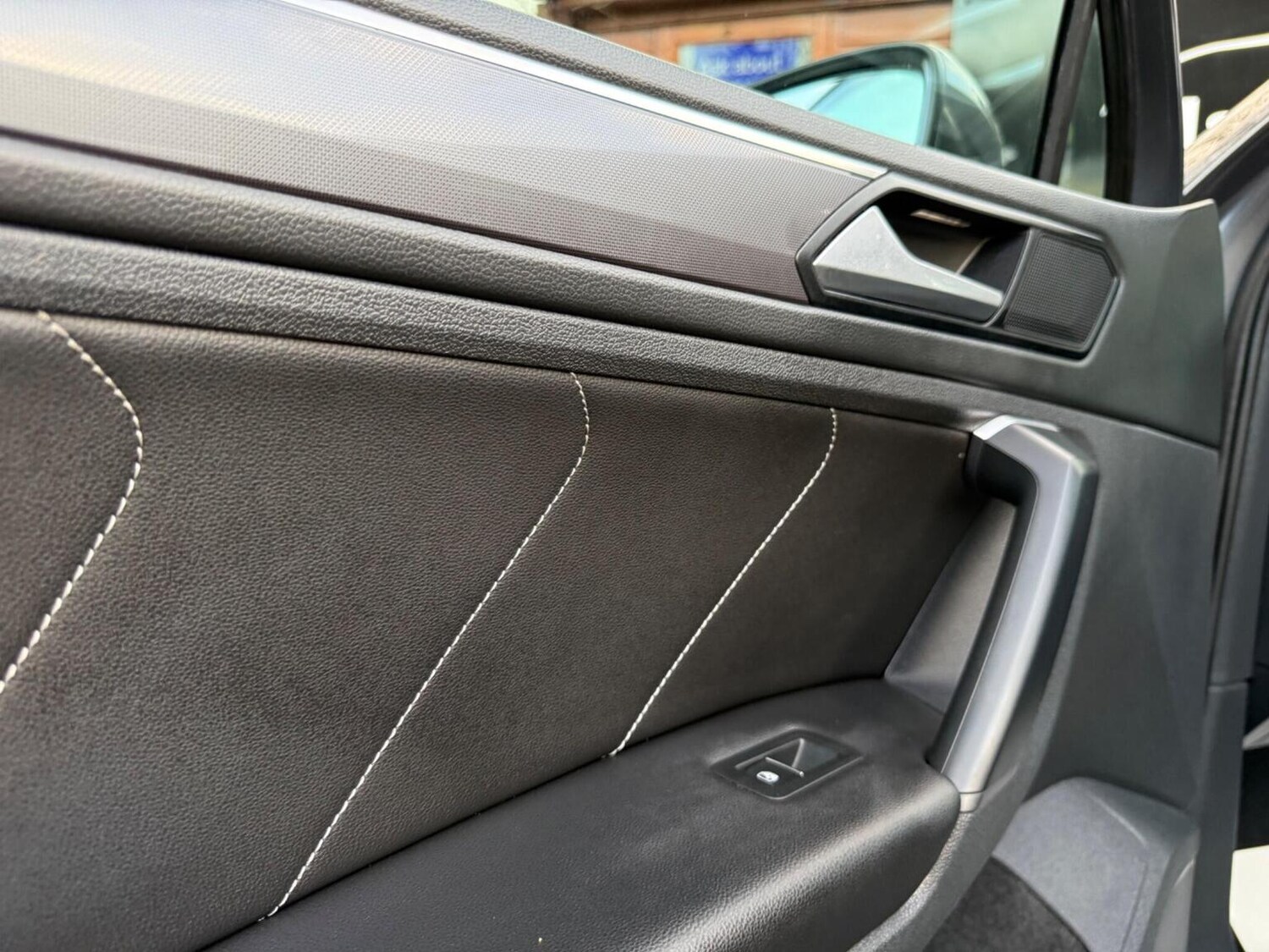 Used Volkswagen Tiguan 2020 for sale - 77844968: Photo 39