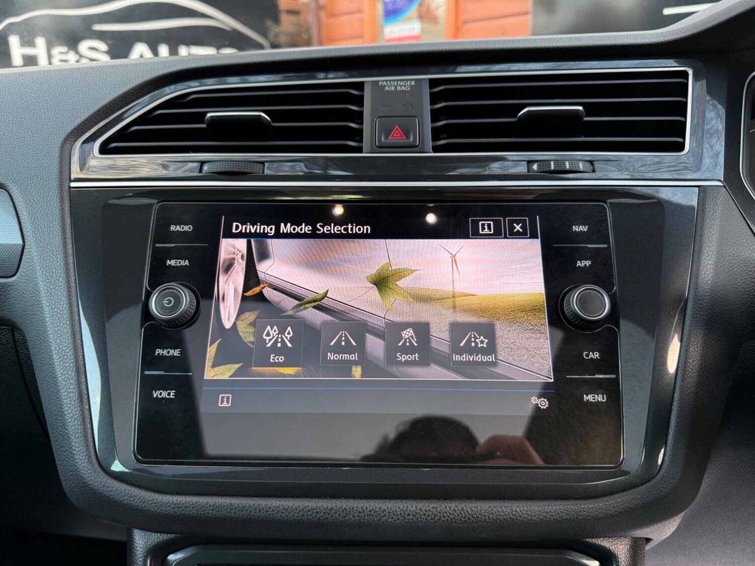 Used Volkswagen Tiguan 2020 for sale - 77844968: Photo 50