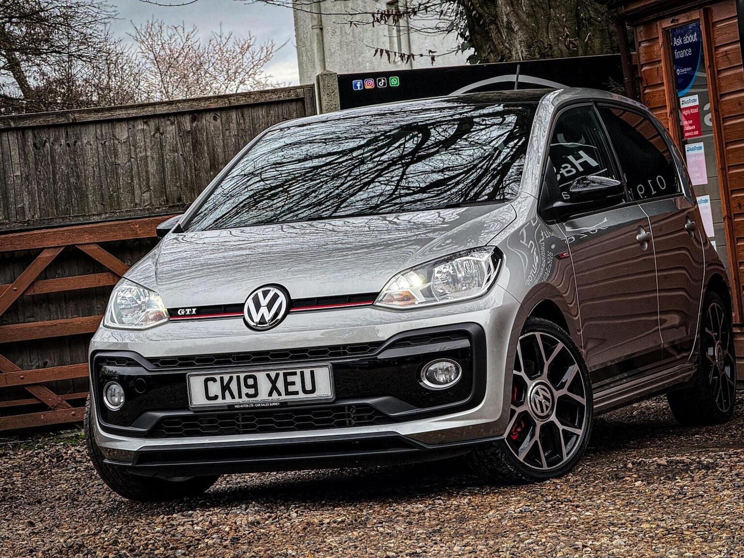 Used Volkswagen up! 2019 for sale - 77635338: Photo 4