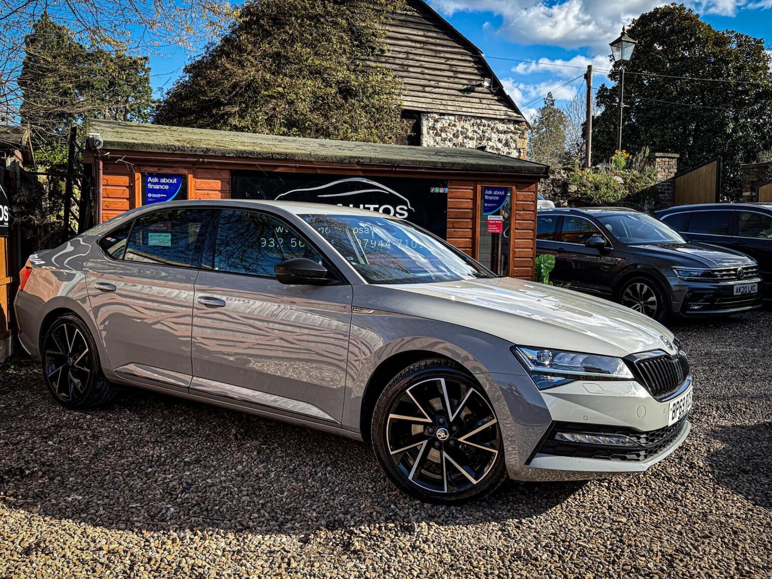 Used Skoda Superb 2019 for sale - 77896133: Photo 2
