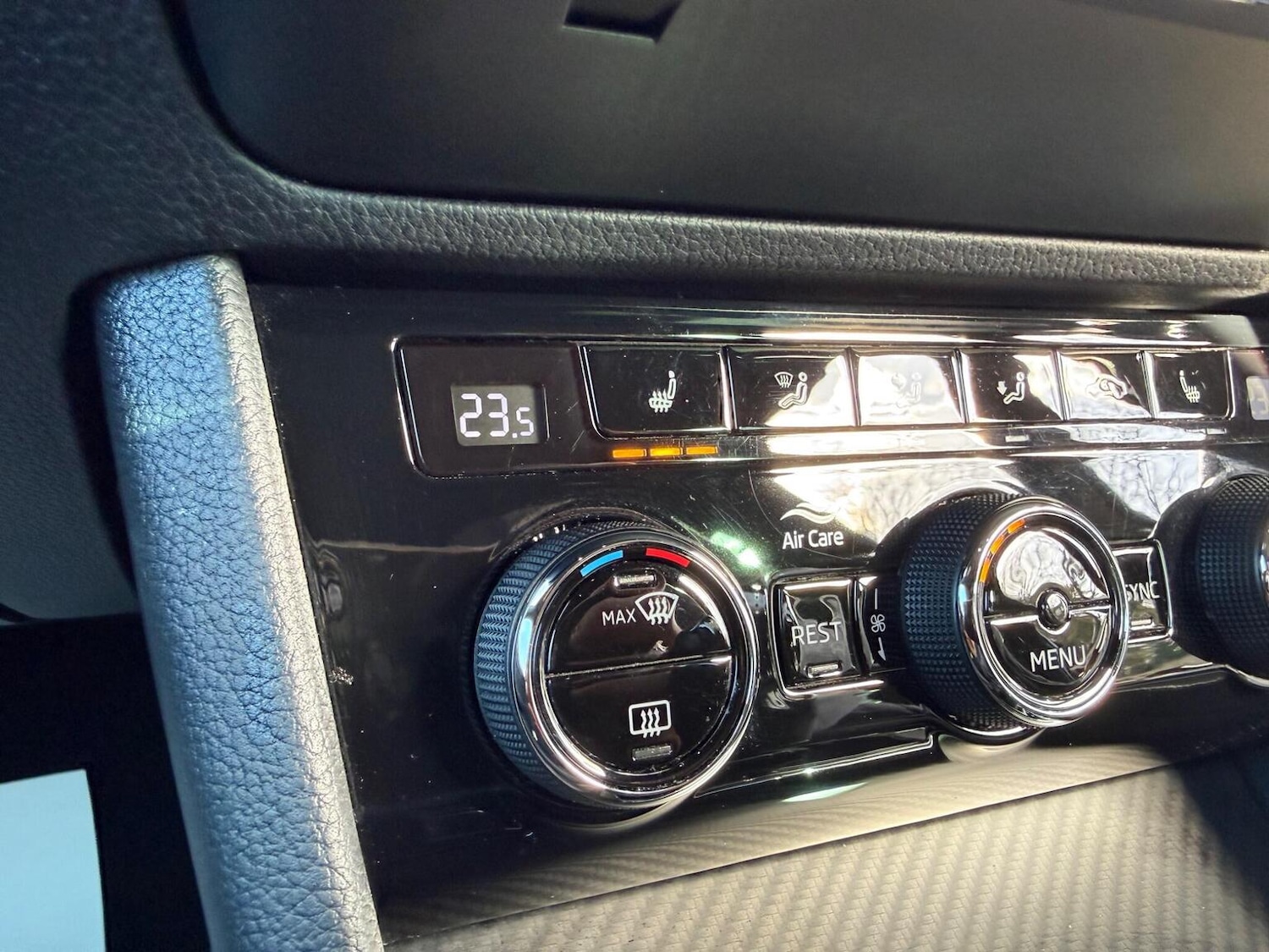 Used Skoda Superb 2019 for sale - 77896133: Photo 32