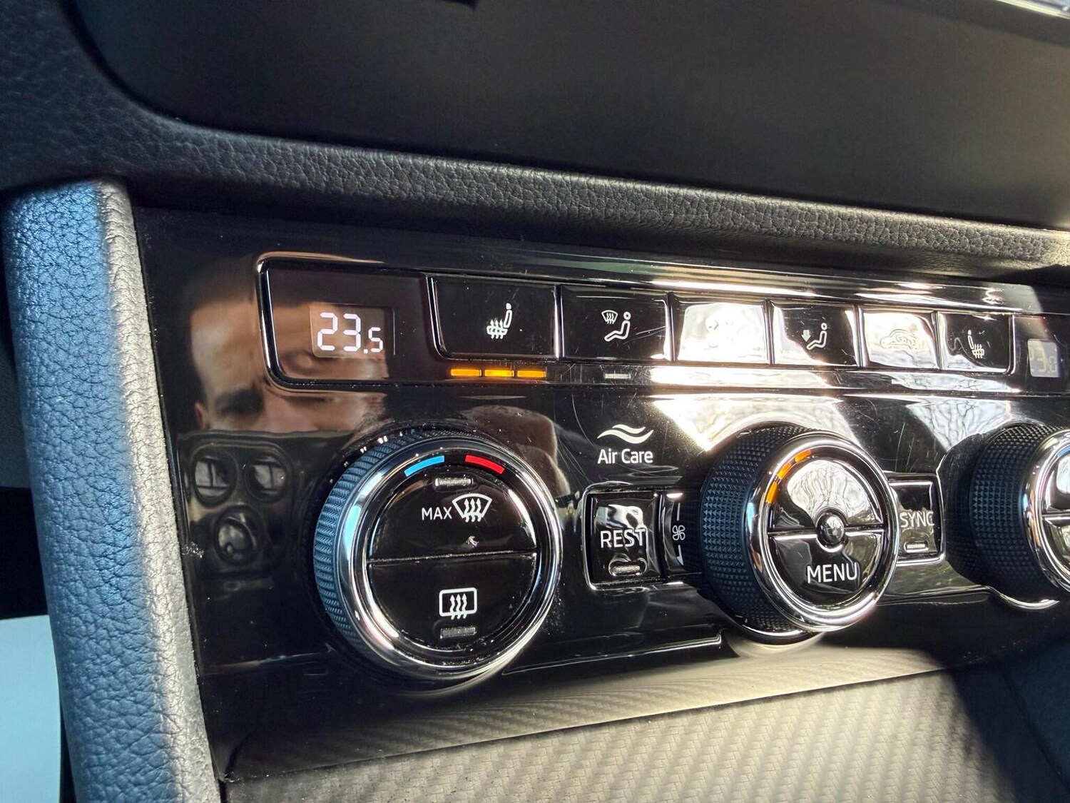 Used Skoda Superb 2019 for sale - 77896133: Photo 33