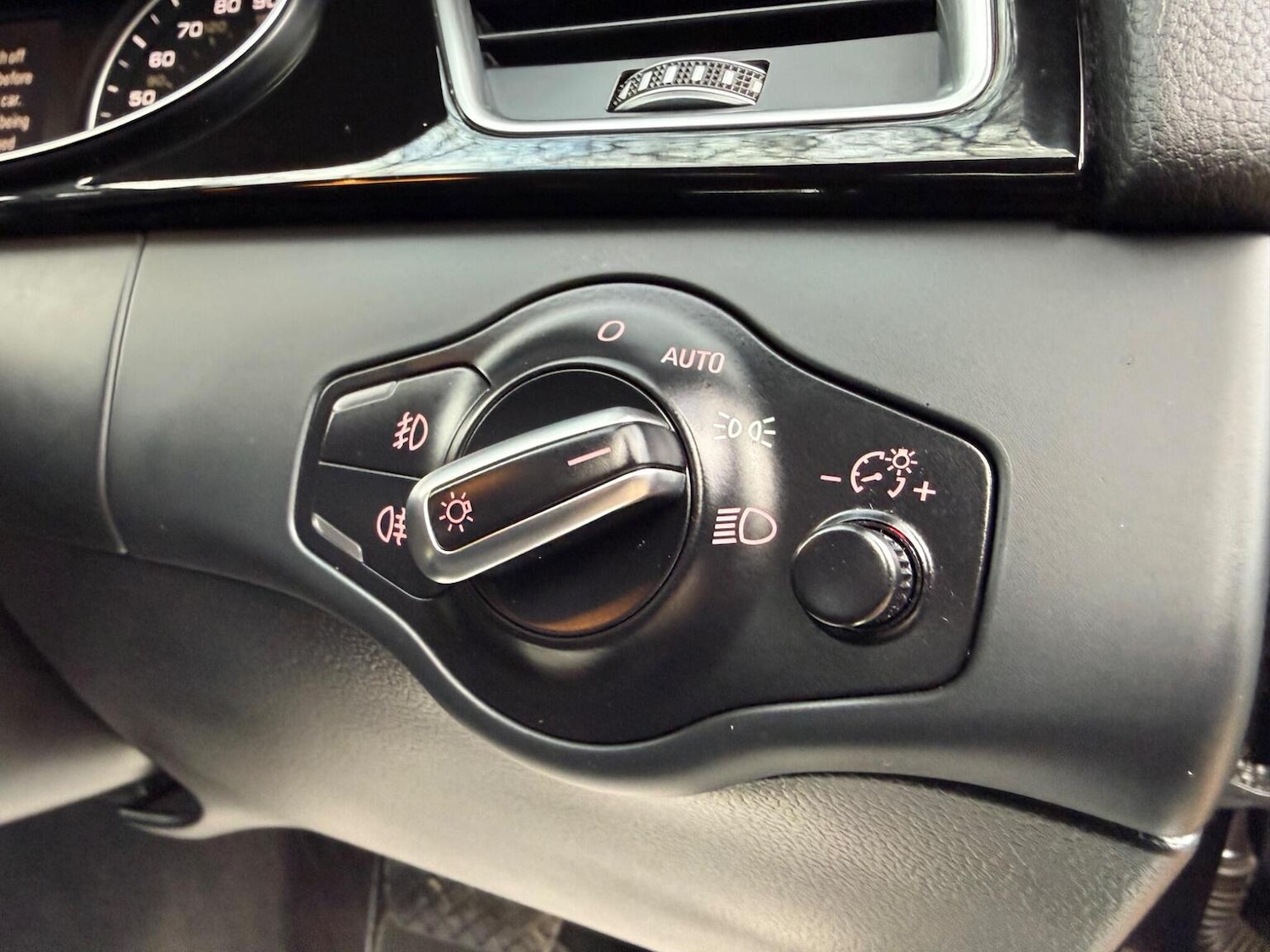 Used Audi A4 2013 for sale - 78045671: Photo 28