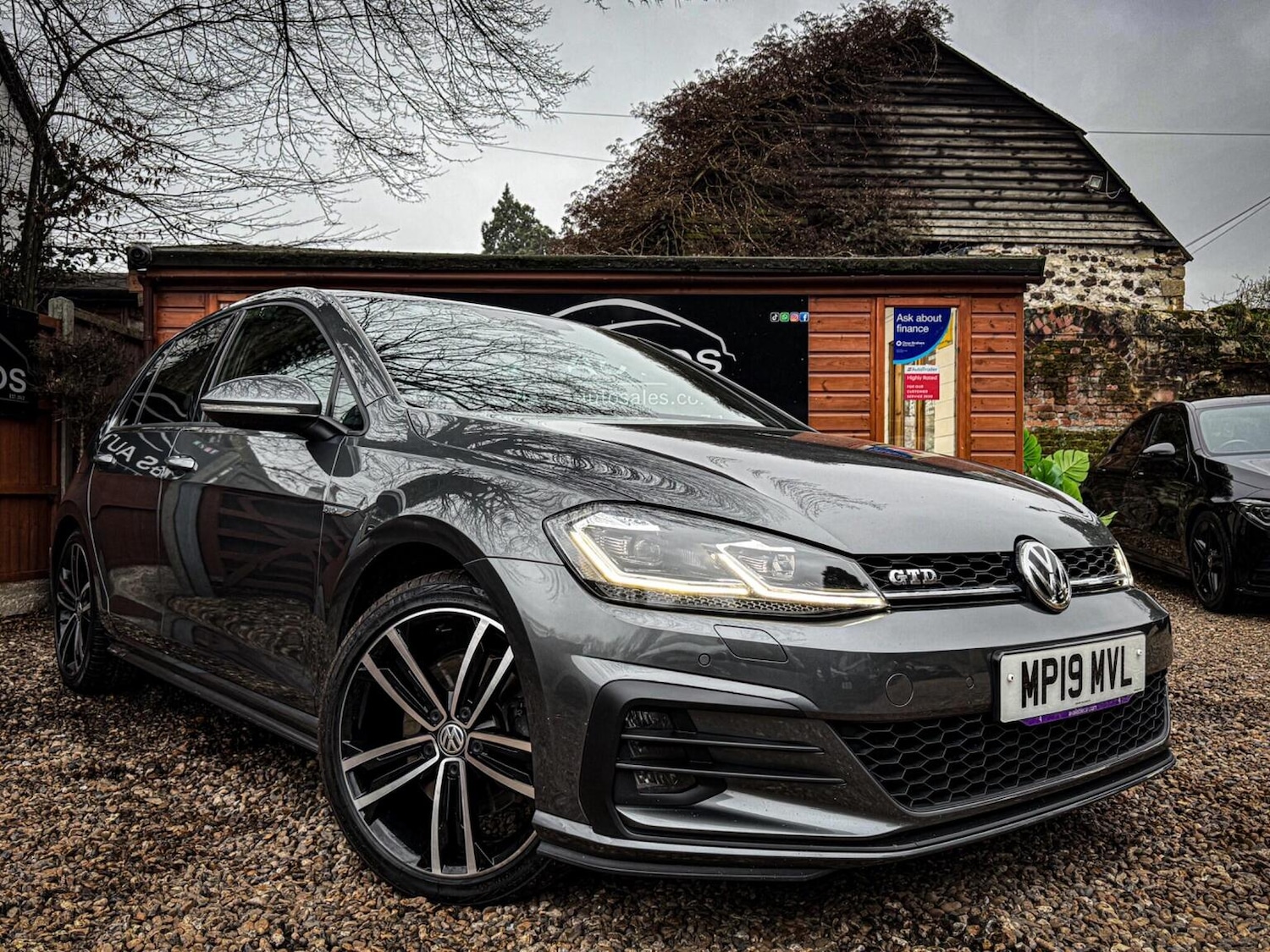 Used Volkswagen Golf 2019 for sale - 77336271: Photo 1