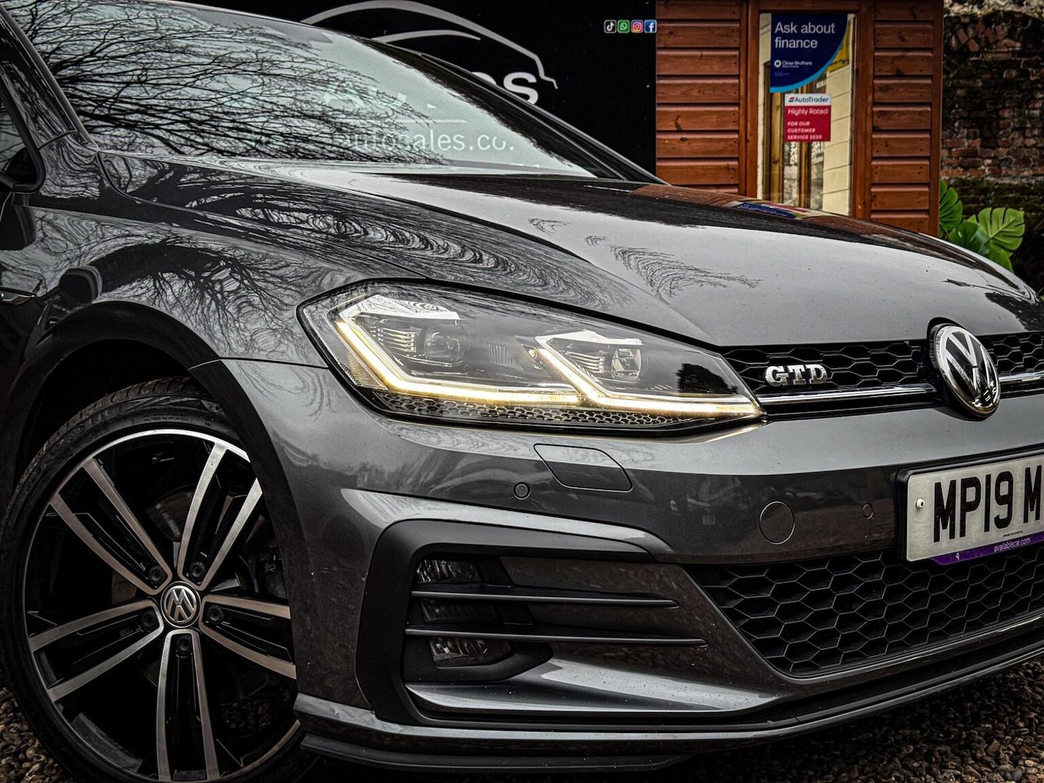 Used Volkswagen Golf 2019 for sale - 77336271: Photo 2