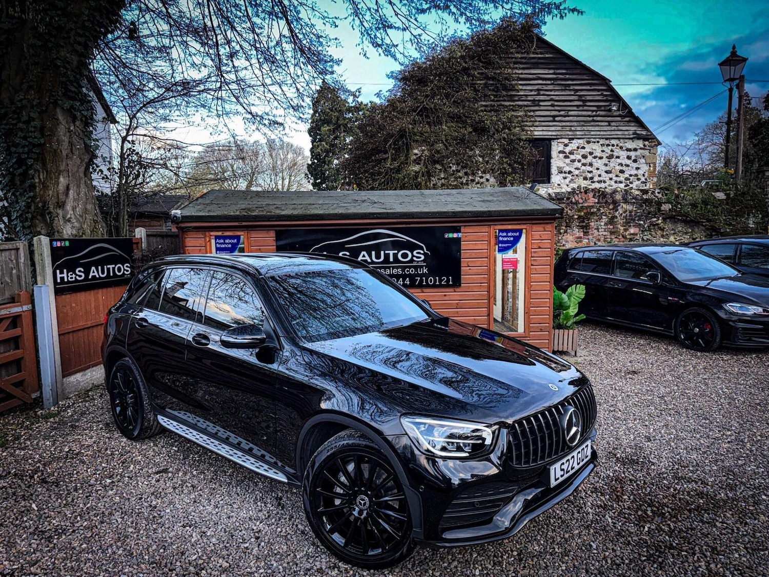 Used Mercedes-Benz GLC 2022 for sale - 77844939: Photo 2