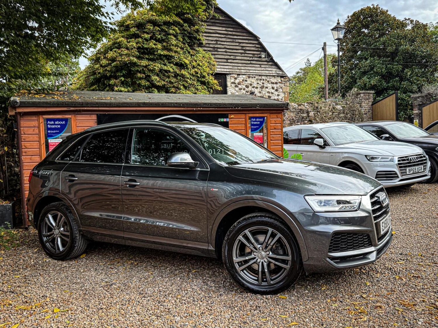 Used Audi Q3 2018 for sale - 76186668: Photo 2