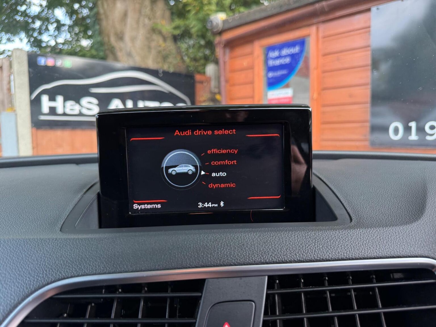 Used Audi Q3 2018 for sale - 76186668: Photo 32