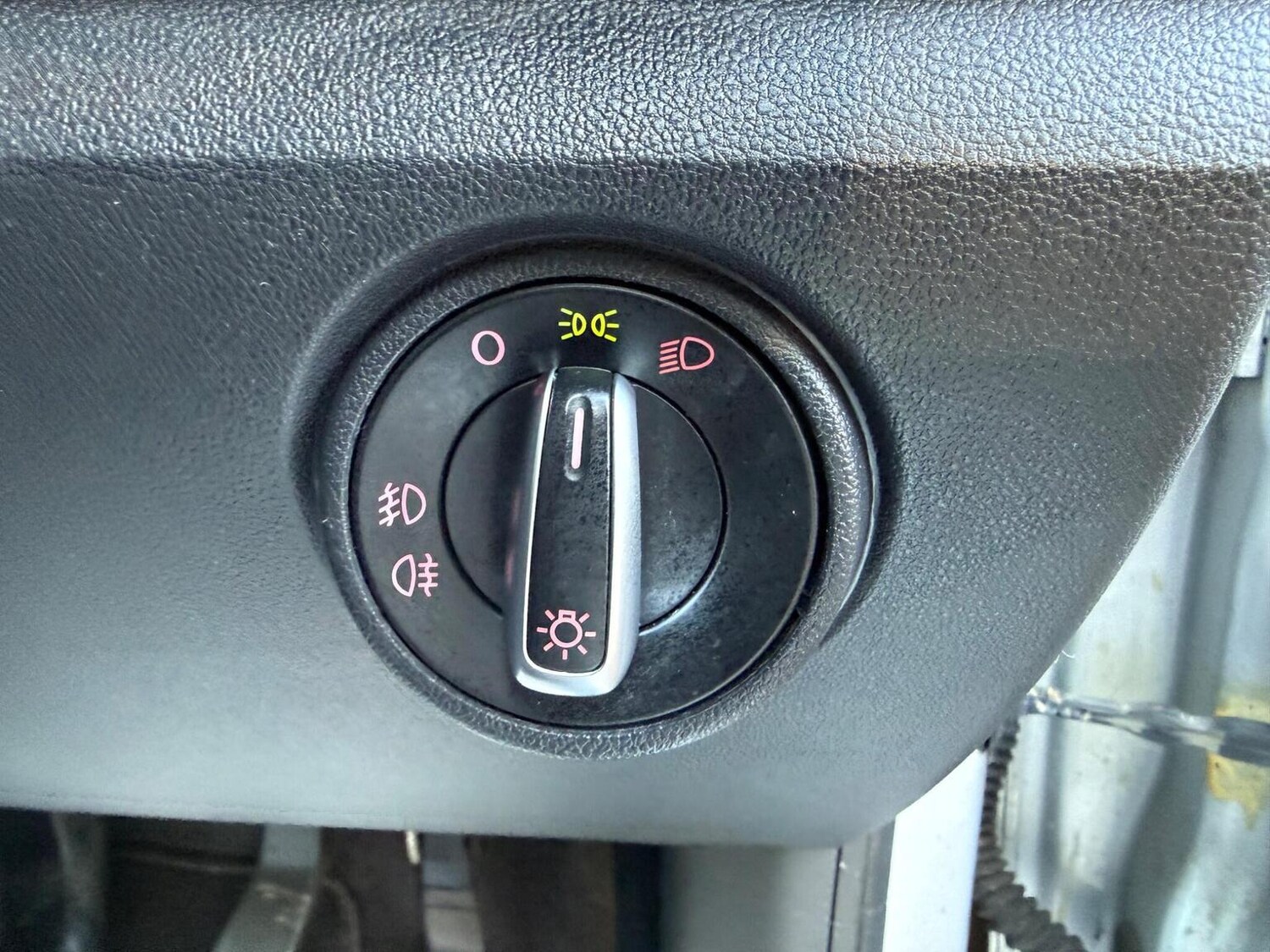 Used Volkswagen up! 2013 for sale - 77931255: Photo 28